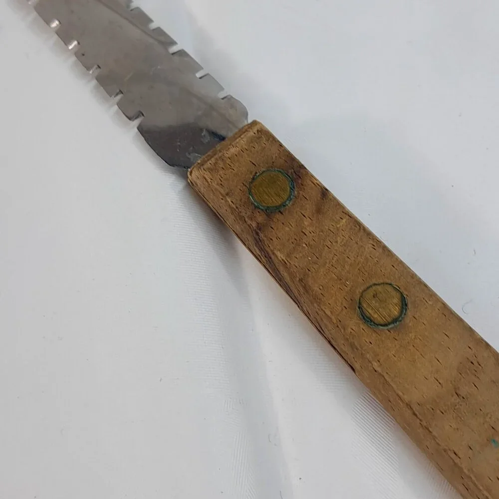 Vintage Robinson Stainless Serrated‎ Curved Grapefruit Knife Wood Handle USA